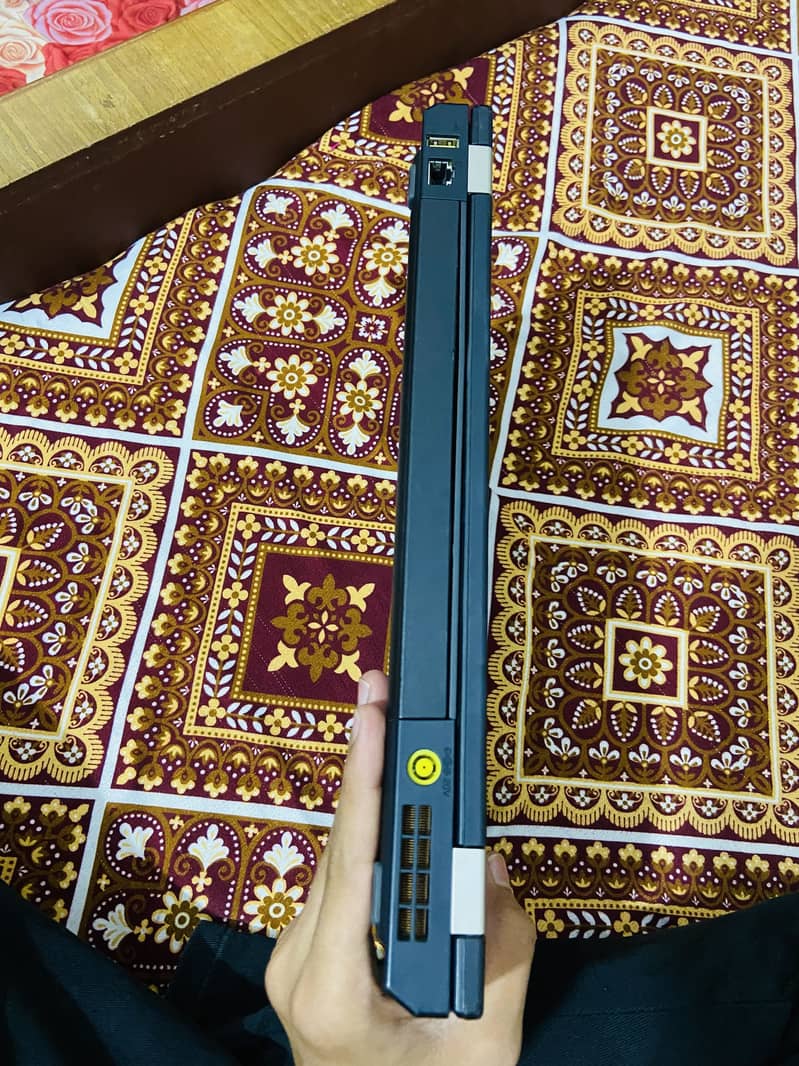 Think pad core i5 9