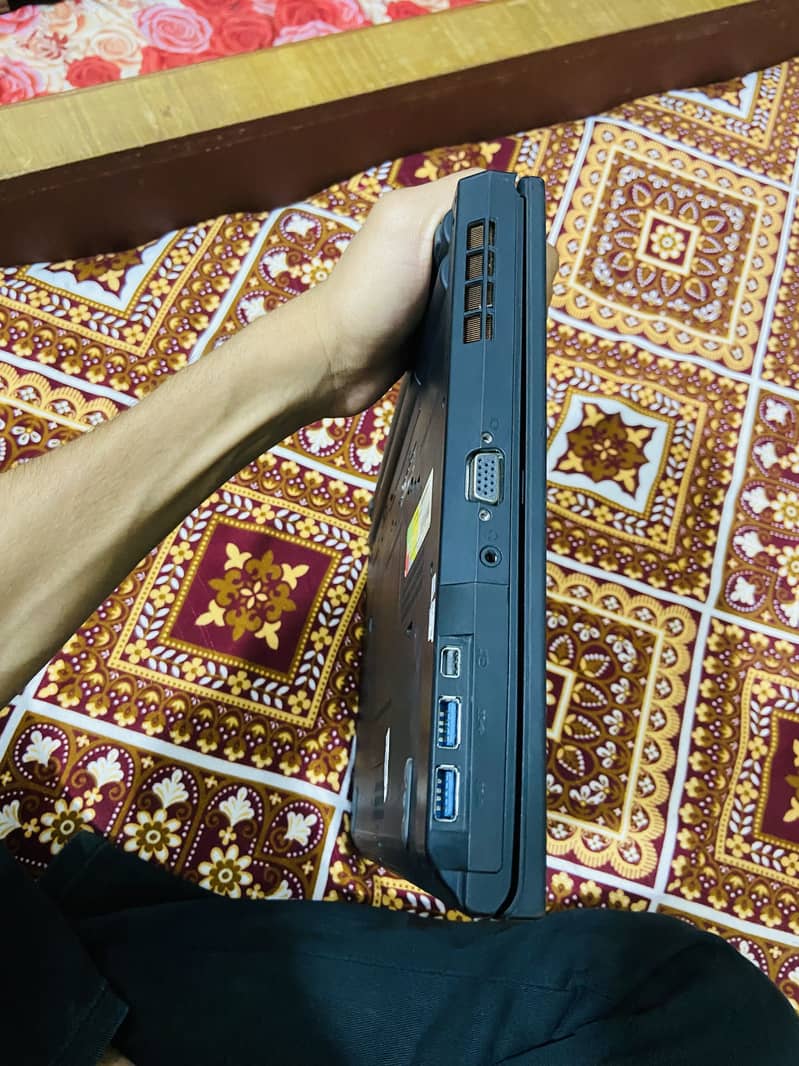 Think pad core i5 12