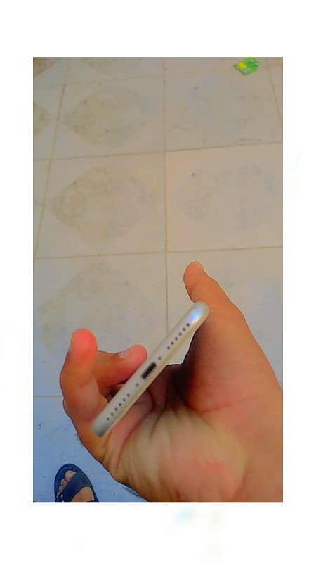 iphone 7  256gb  non pta 5