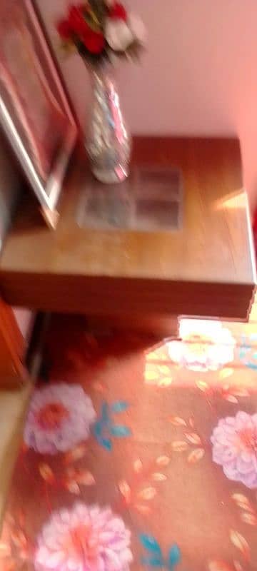 2 side tables 0ne center table  7 seater   3 month used 03339148842 7