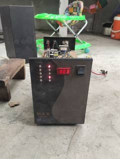 1000 watt ups