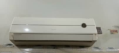 gree ac all ok new condition 1.5 ton non inverter