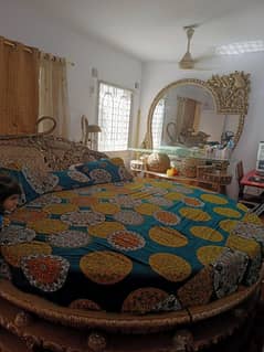 Round Bed Available