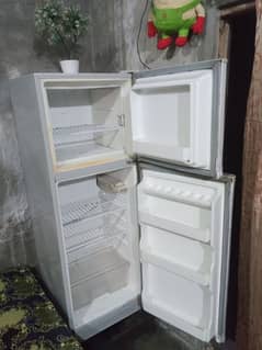 medium size fridge for sale 03251465644