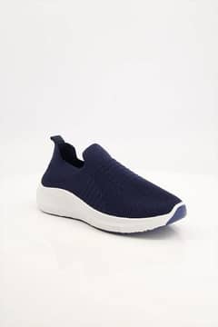 causal men sneaker for comfort.