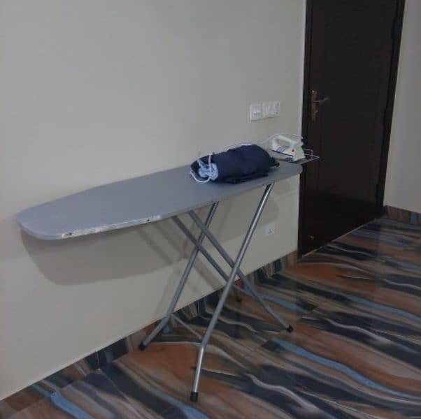 Foldable Iron Stands 1