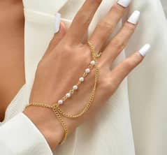 1 pic alloy gold plated Beautifull pearls Bracelet