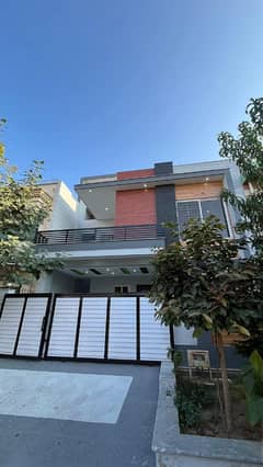 30x60 Modern Luxury House For Sale in Primary Location Of G-13 Islambad