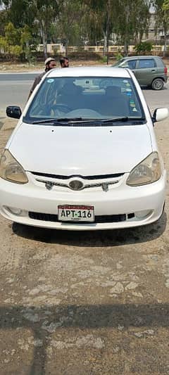 Toyota Platz 2004