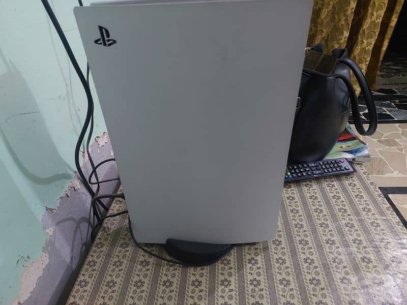 PS 5 Disk edition with All accessiories 1