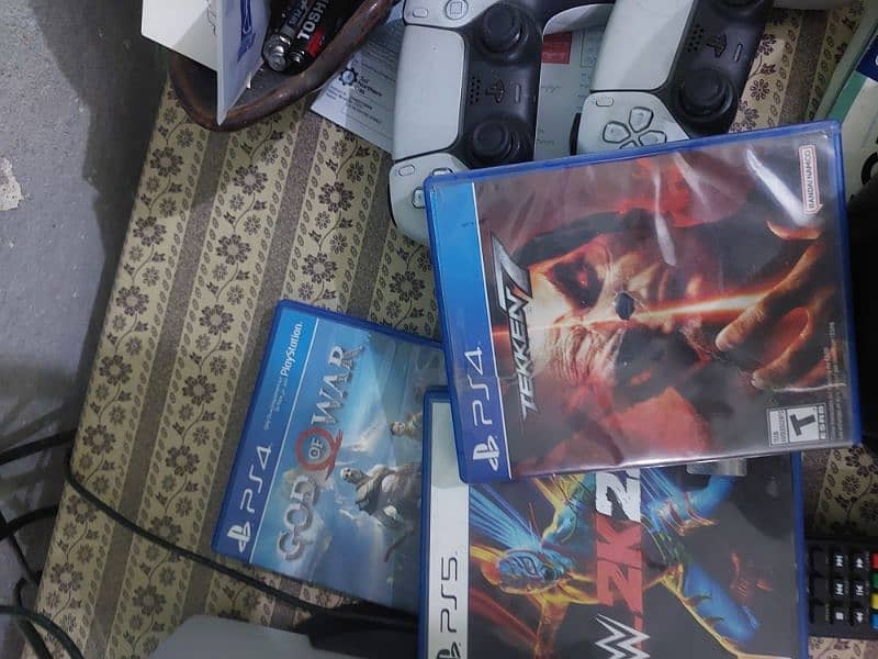 PS 5 Disk edition with All accessiories 2