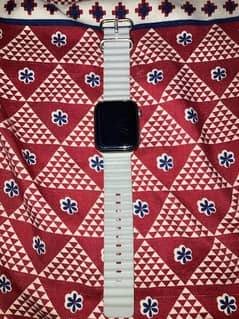 smartwatch. haino teko . . all ok hai charger Nahi hai location sukkur
