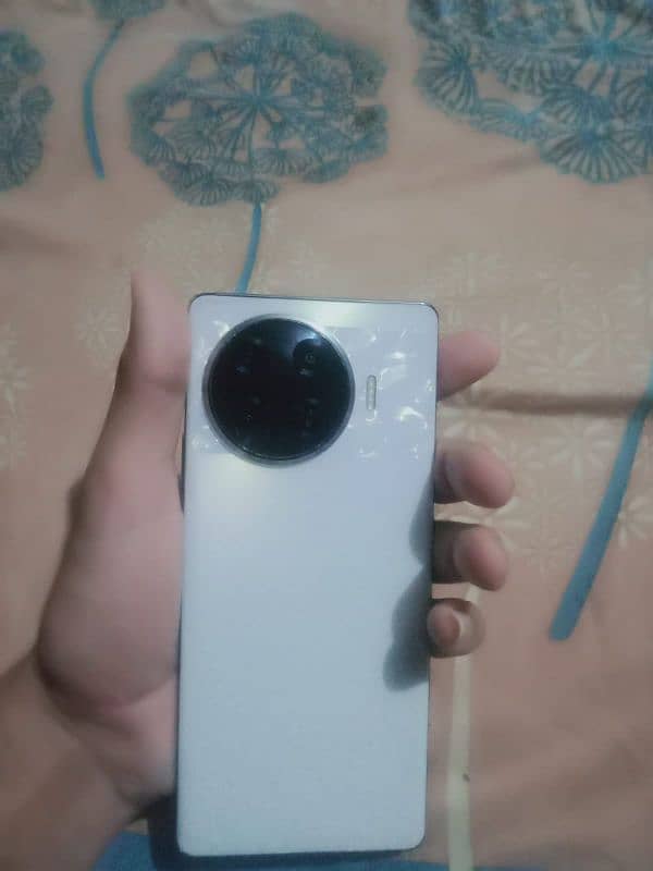 Tecno spark 20 pro plus 0