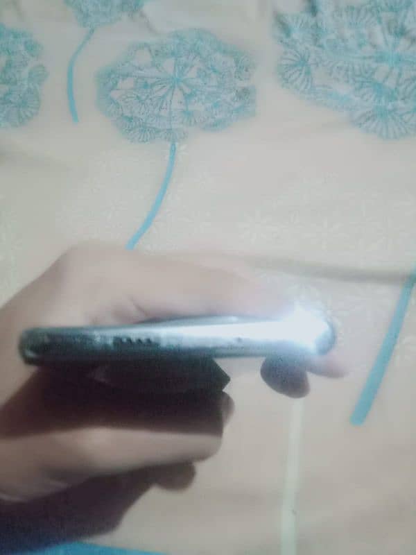 Tecno spark 20 pro plus 4