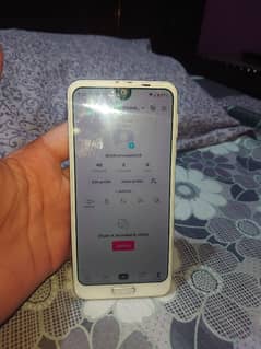 Aquos R2