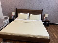 King size bed