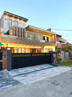 1 KANAL DESIGNER HOUSE IN WAPDA TOWN PHASE 1