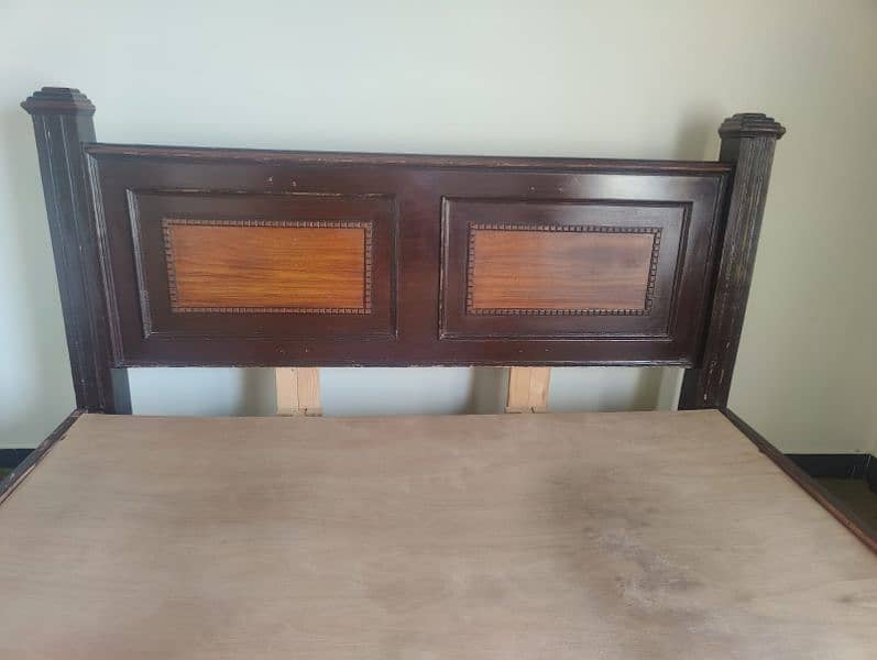 Victorian Style Solid Wooden Dark Brown King Size Bed 1