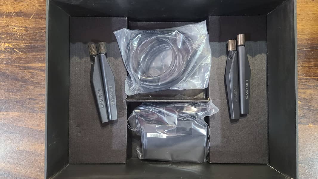 Linksys WRT32X AC3200 Dual-Band Wi-Fi Gaming Router Box Pack 15