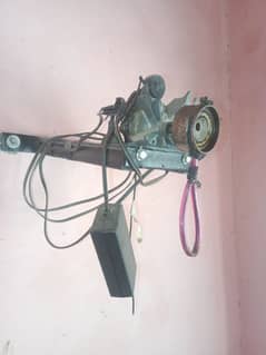 tetar machine as ko teater ko tora Dena k leya istmal krta hn