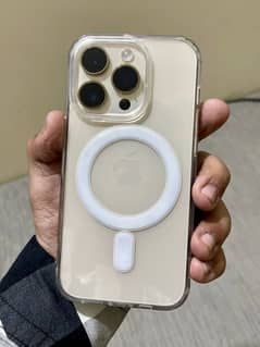 Iphone 14 pro 128gb factory unlock , golden color scrachless 10by10