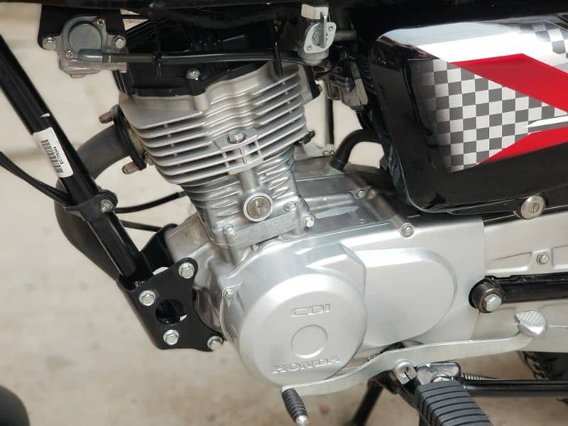 Honda CG 125 2024 Black beauty Lush condition  (0/3/2/1/8/5/2/0/0/5/6) 8