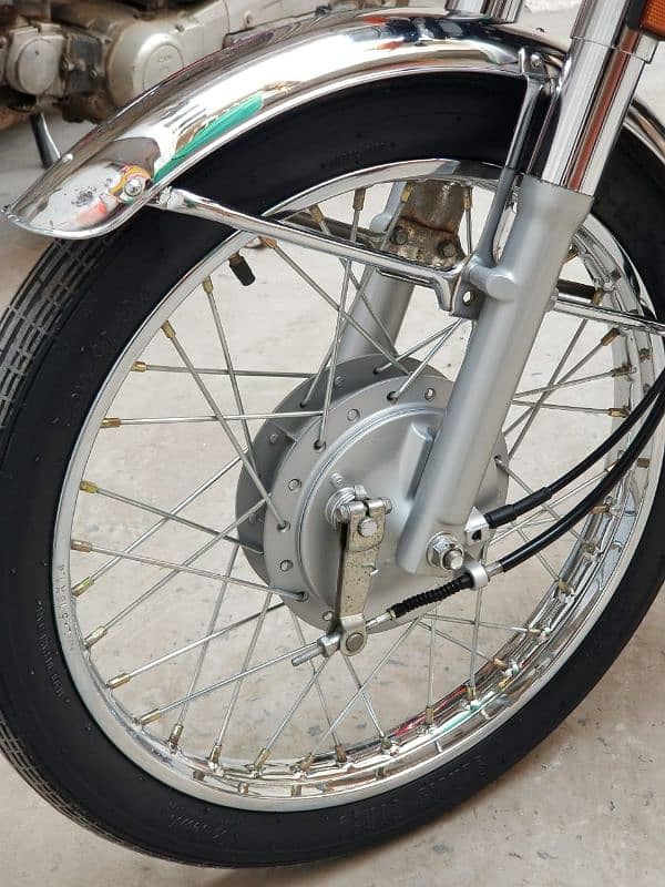 Honda CG 125 2024 Black beauty Lush condition  (0/3/2/1/8/5/2/0/0/5/6) 10