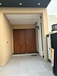 3 MARLA BRAND NEW MODERN HOUSE NEAR MAIN BOULVARD AVALIBLE FOR SALE