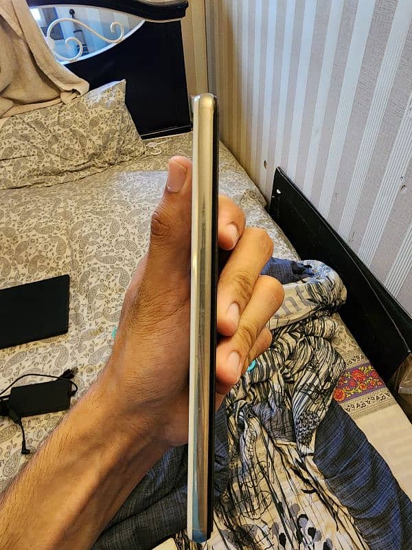 samsung A52s mint condition no fault with box 4