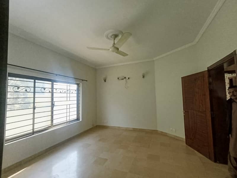 1 Kanal Upper Portion In Islamabad Is Available For rent solar instal Electrict Free 2