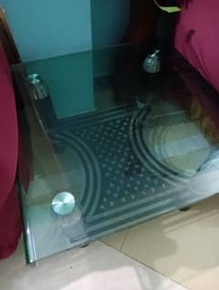 beautiful central table for sale