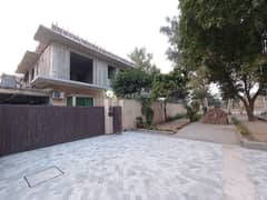 F-11/3 Service Road Triple Storey Corner Extra Land 500 Square Yards House