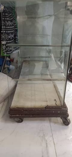 Mirror and Wood counter