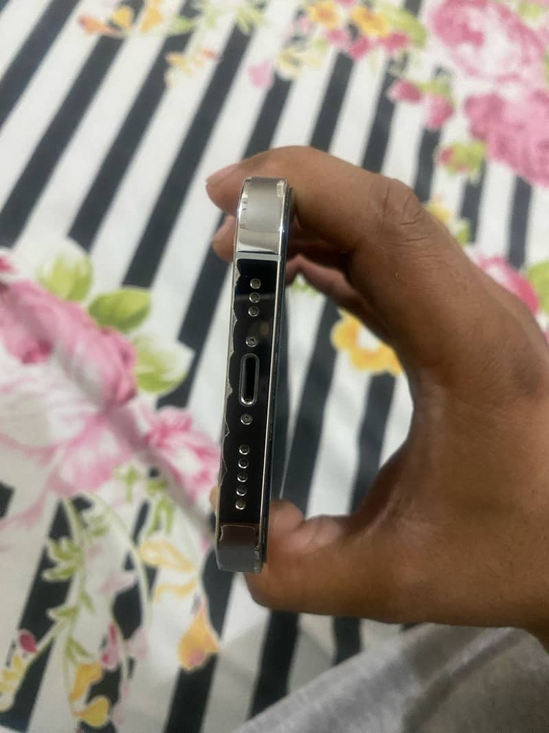 i phone 14 pro pta approved 4
