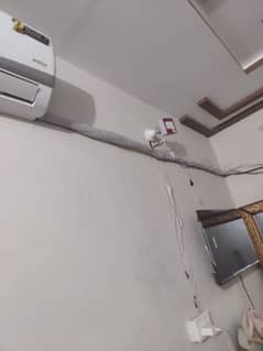 1.5 ton Inverter Ac just 2 year used