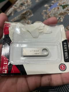 Kingston oragnial USB 16 GB