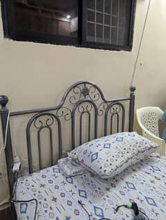 Metal Bed Queen Size with mirror and dressing table
