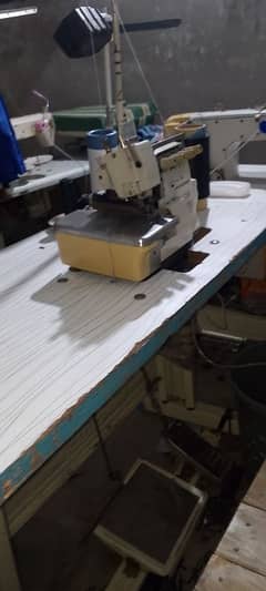 overlock machine M700