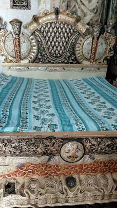 bed/dressing table/side tables/mattress/ chair