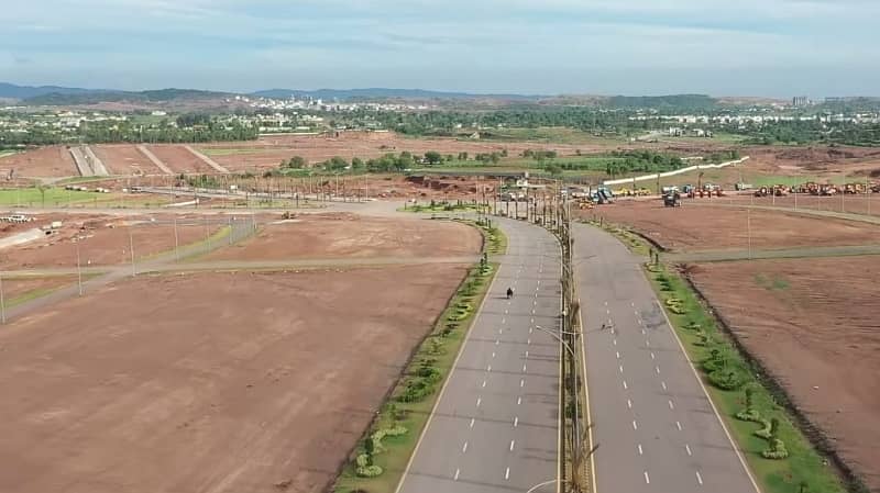 Corner 5 Marla Residential Plot Is Available In Affordable Price In Park View - Block F 5