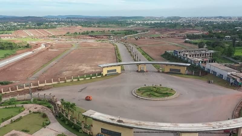 Corner 5 Marla Residential Plot Is Available In Affordable Price In Park View - Block F 8