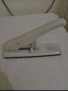 Heaven Duty Stapler