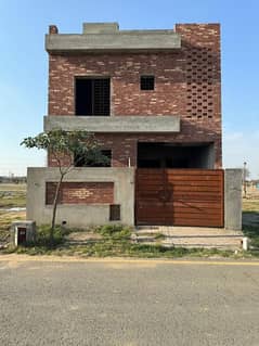 5 Marla Gray Structure House For Sale In Lake City Sector M8