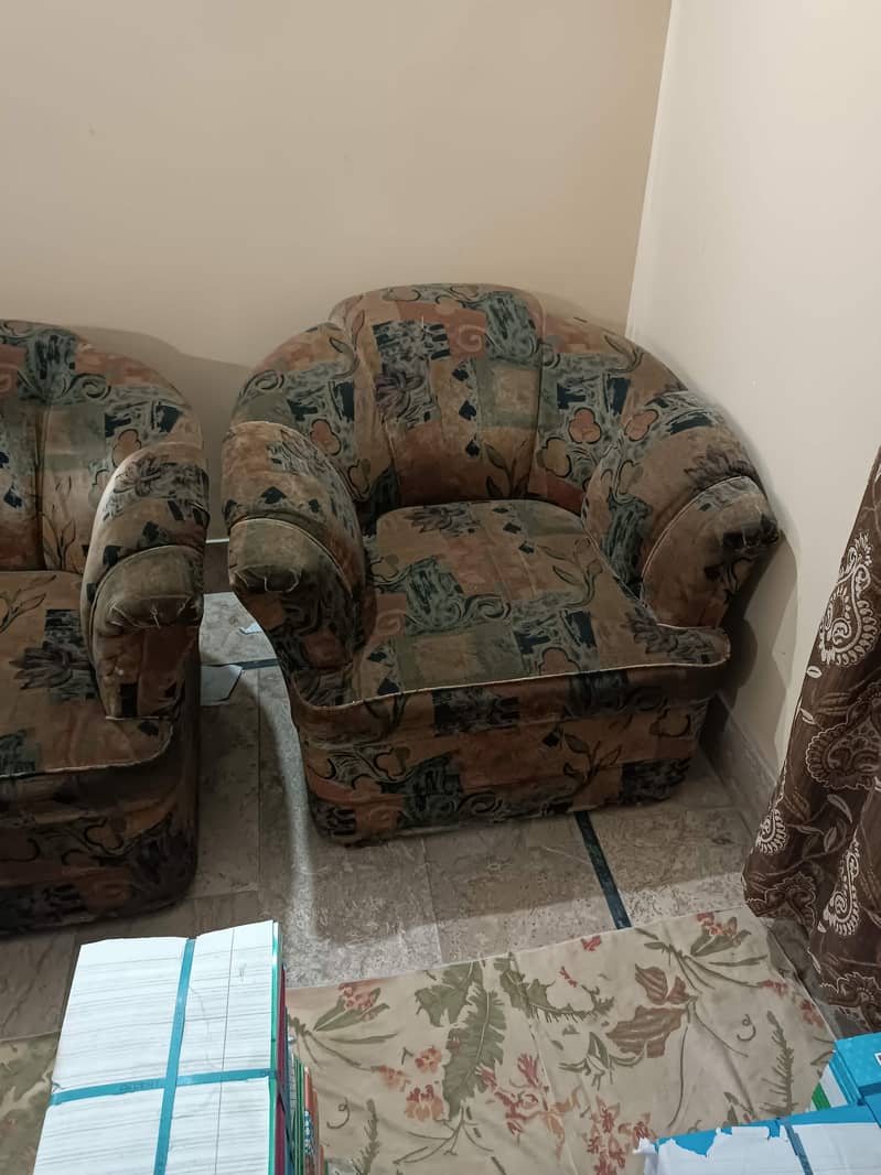 5 seater sofa set with center and side table 2