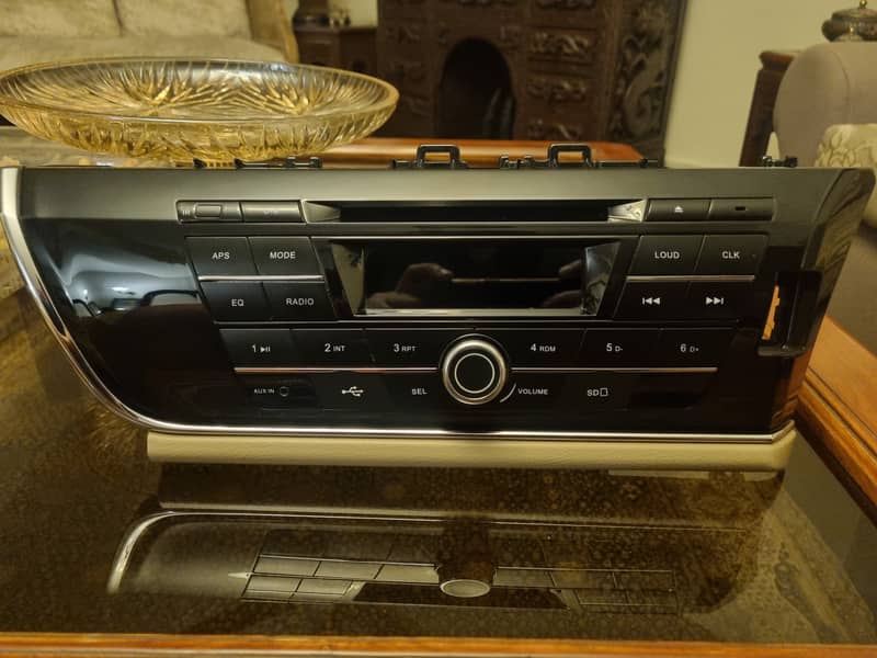 Corolla Revo Hilux Headunit + facia + Speakers + camera 5