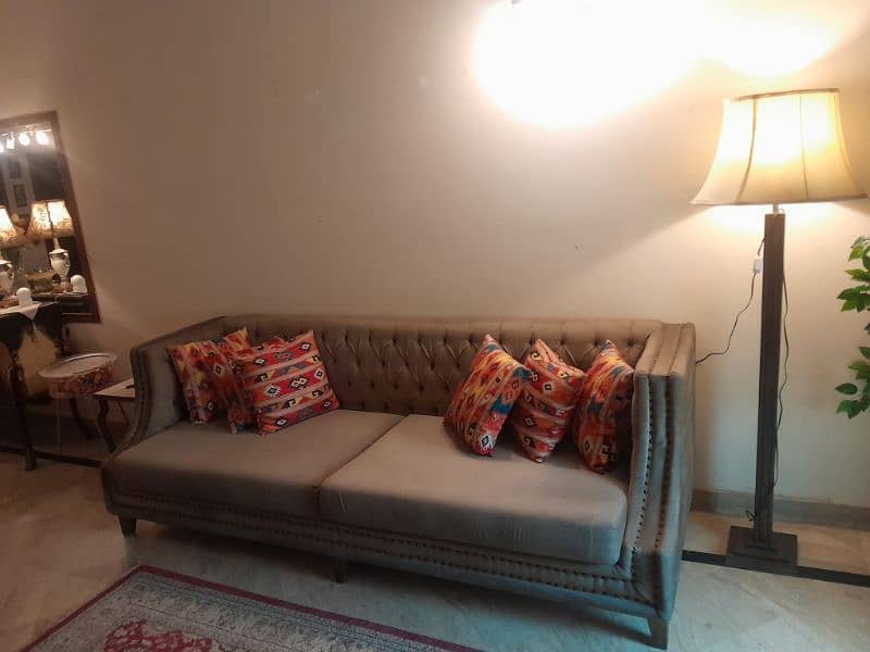 4 seater sofa 6
