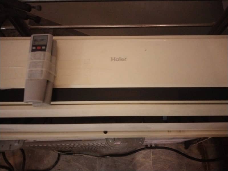 Hier AC 1.5 Ton very good 2