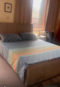 queen bed with mattress
