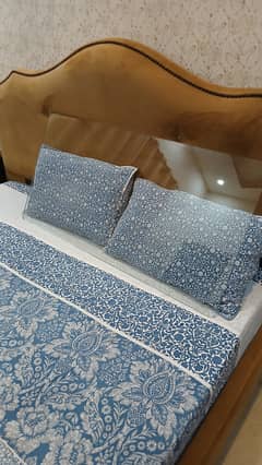 Standard Table Glass