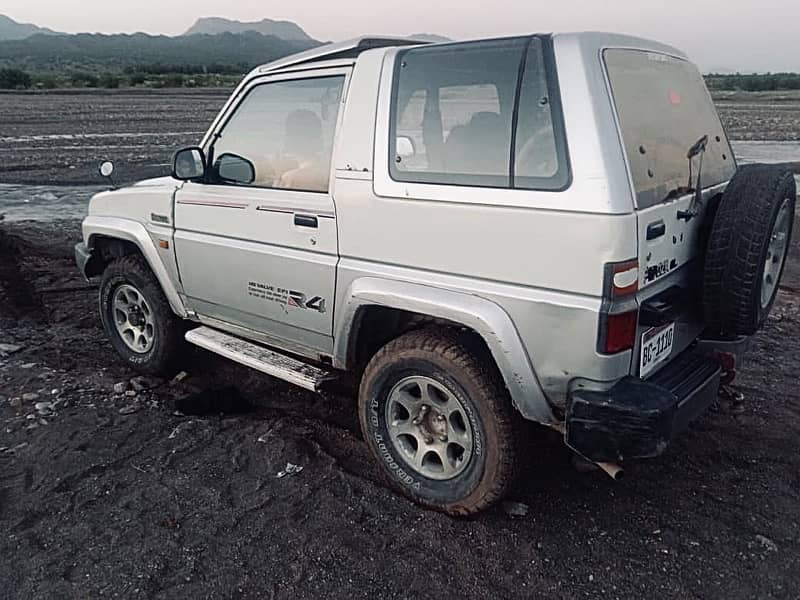 Daihatsu Jeep return file 2000cc 3c engine 1